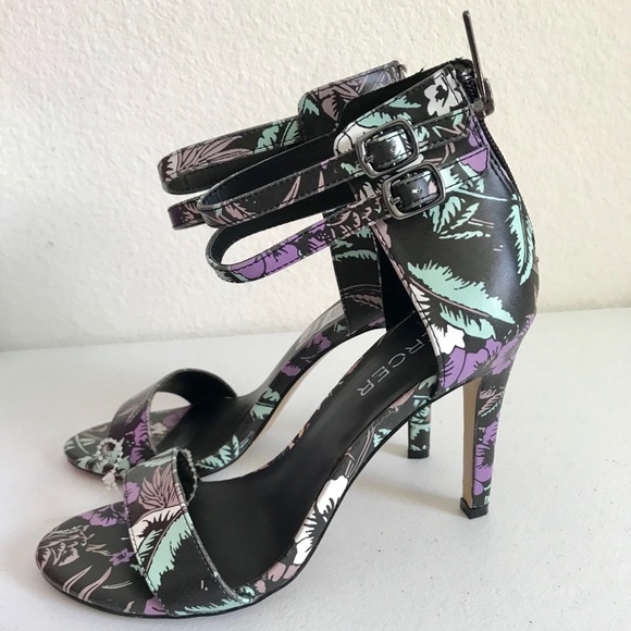 Mercer Street Studio Shoes - 🔥2 x $25🔥Mercer 6 1/2 double strap/zippered heel